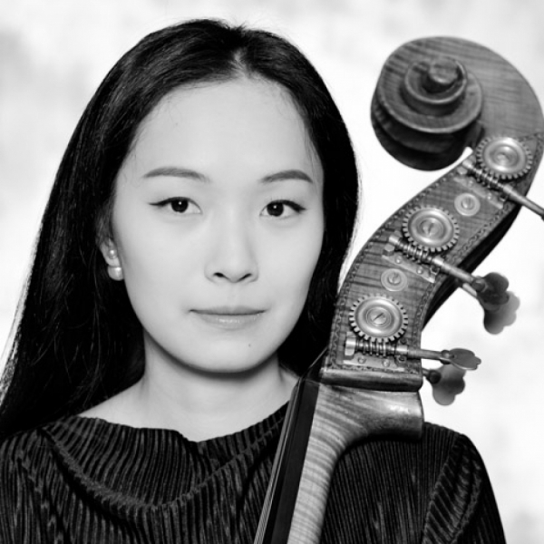 Mengyao Yang<br><font size=1>(Kontrabass)</font> Mengyao Yang<br><font size=1>(Kontrabass)</font>