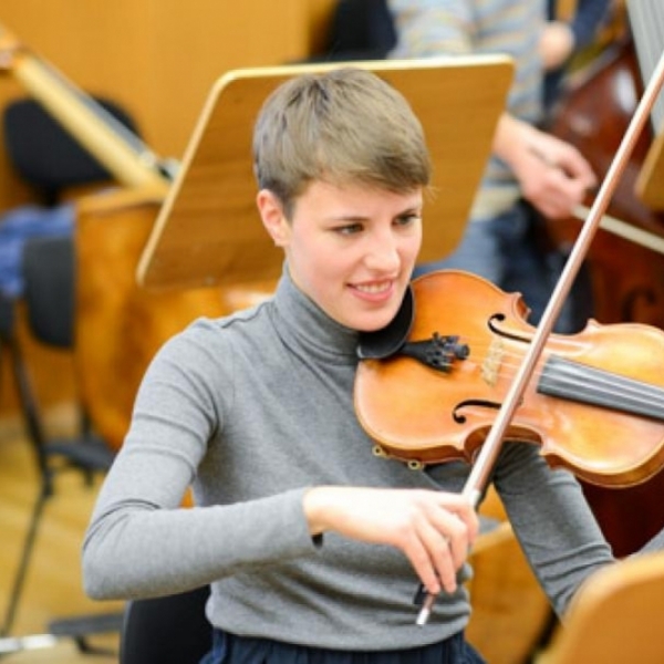 Katharina Jungwirt<br><font size=1>(1. Violine)</font> Katharina Jungwirt<br><font size=1>(1. Violine)</font>