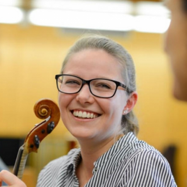 Anna Meyer<br><font size=1>(2. Violine)</font> Anna Meyer<br><font size=1>(2. Violine)</font>