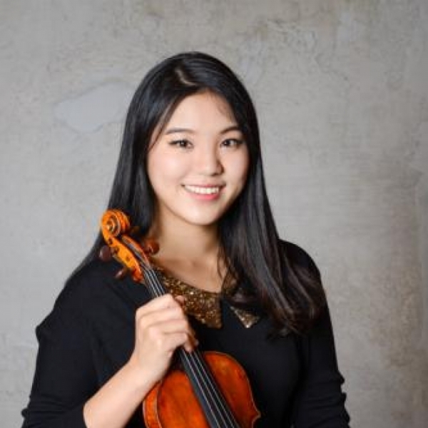Nu Lee Joung<br><font size=1>(1. Violine)</font> Nu Lee Joung<br><font size=1>(1. Violine)</font>