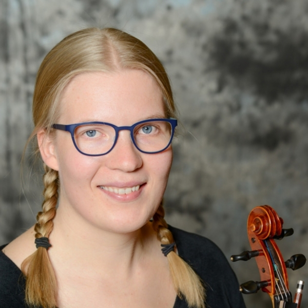Ella-Marie Steinmetz<br><font size=1>(1. Violine)</font> Ella-Marie Steinmetz<br><font size=1>(1. Violine)</font>